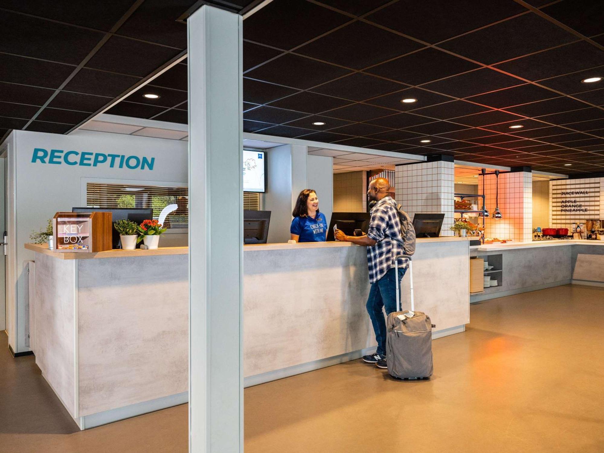 באדהופדורפ Ibis Budget Amsterdam Airport מראה חיצוני תמונה